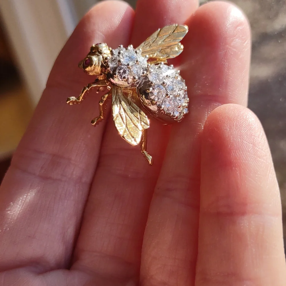 Diamond Bee pin brooch Ruby eyes, 18k yellow gold, Herbert Rosenthal Natural